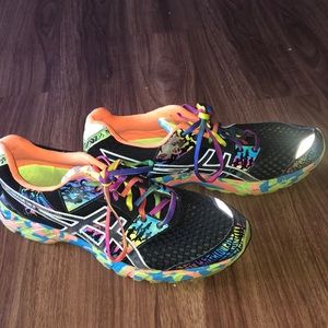 Women’s ASICS tennis shoes